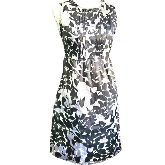 Francesca's Collections Dress Size M Floral Black & White Cocktail Pinup Lined - Picture 1 of 9